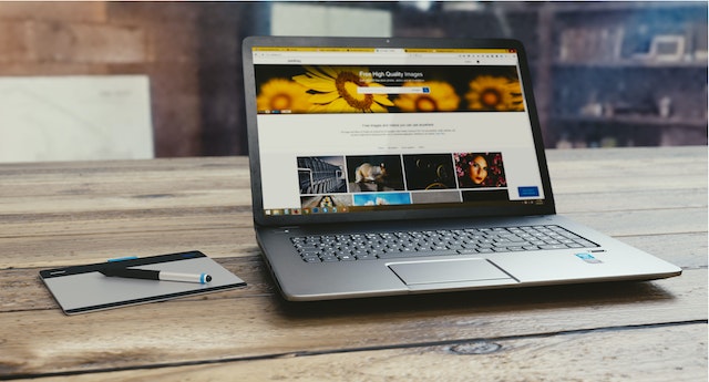 How to create a free website
