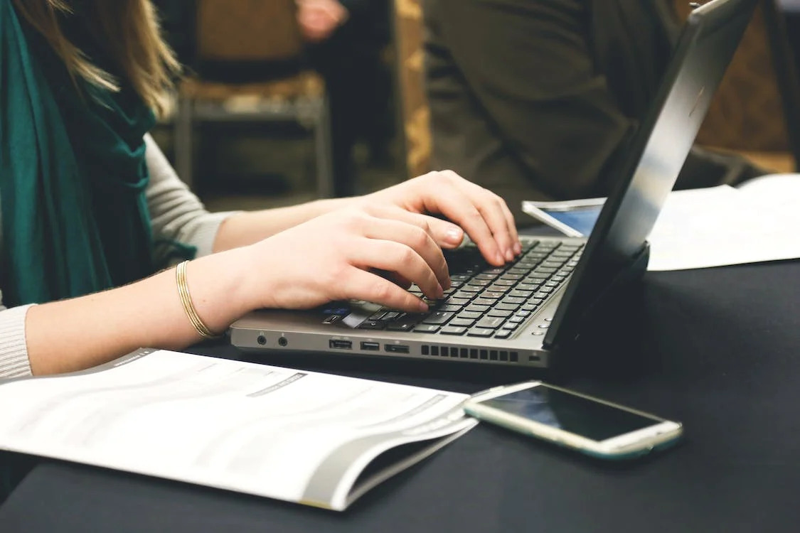 Stay Ahead of the Curve: Exploring the Latest Social Media Trends to Boost Your Online Presence